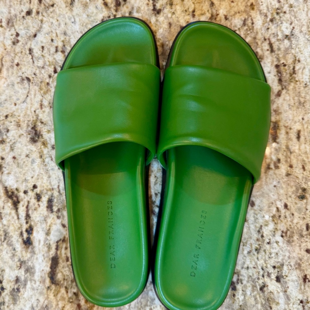 Dear Frances green leather slide